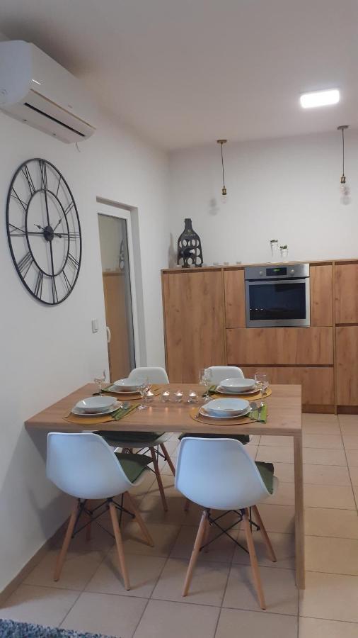 Apartament Oaza Klara Karlovac Zewnętrze zdjęcie